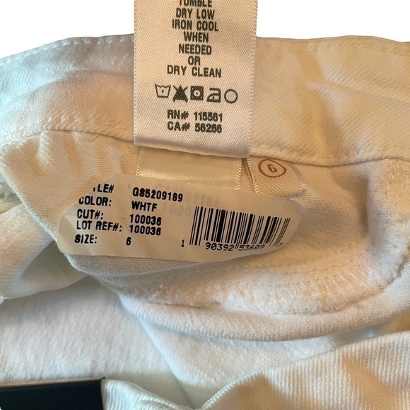 Jen7 7 For All Mankind 7FAM White Denim Bermuda Shorts Size 6 New NWT - Picture 5 of 7